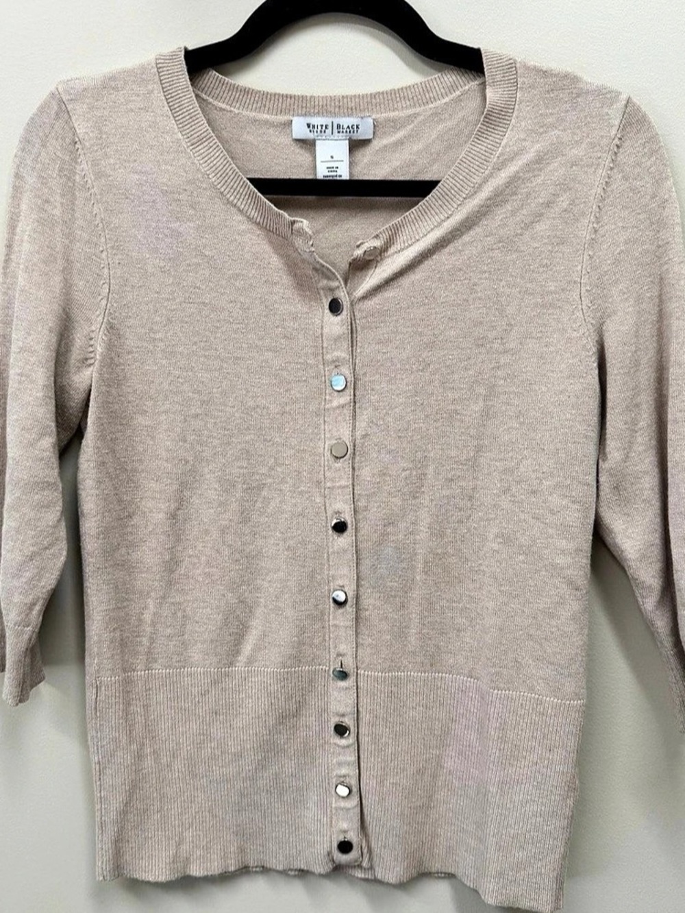 EIC, White House Black Market Button Front Cardigan in Beige Size Small